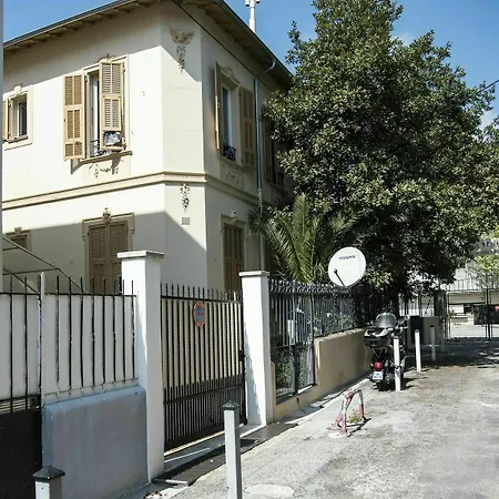 Apartment Clochette Nice